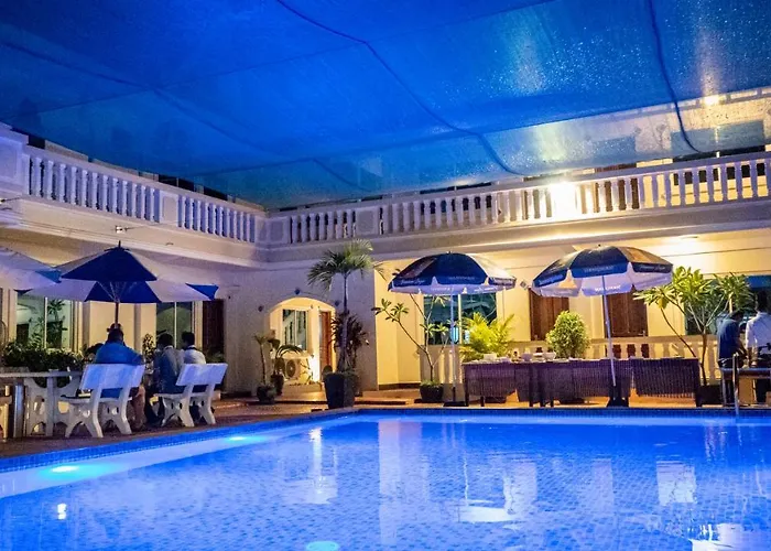 Carmel Boutique Hotel