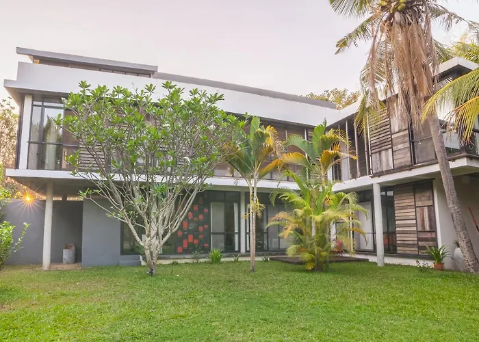 Redbox House - Private Luxury Modern Style 5 Bedrooms Villa