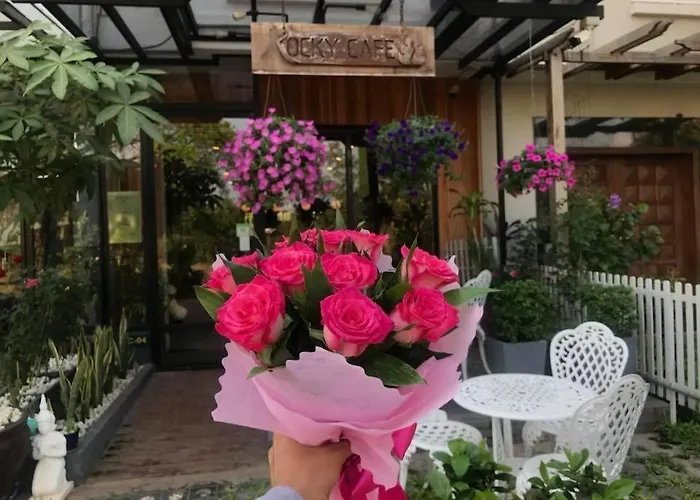 Rocky Cafe & Mini Apartment