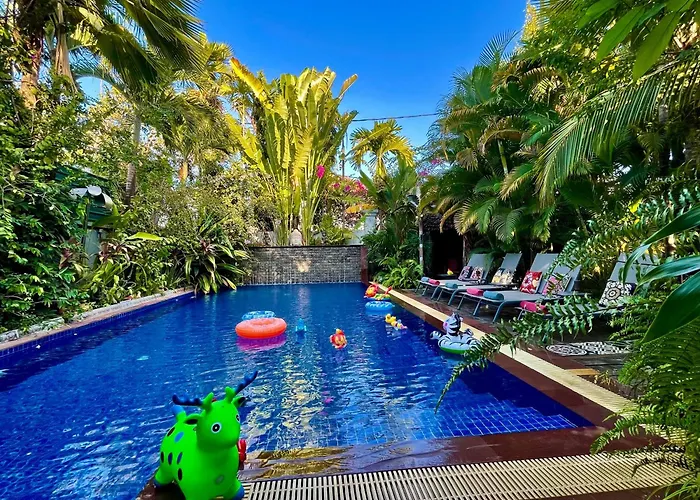 3 Monkeys Villa Residence