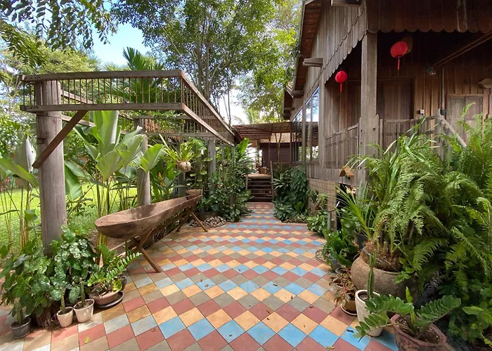 Khmer Oasis On The Lake