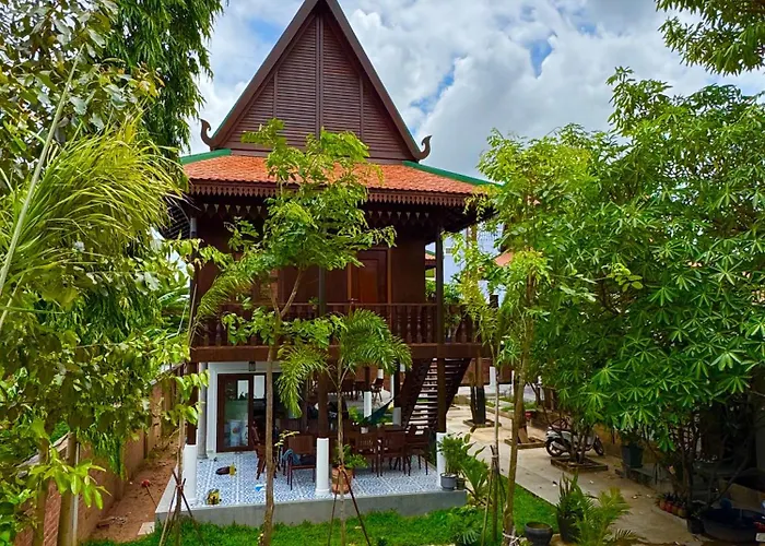 Sala Khmer - Living With Locals