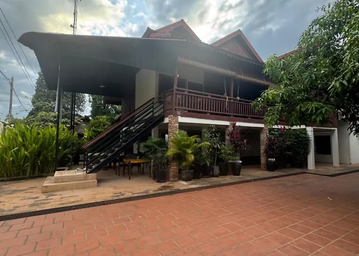 Blue Monkey - Bouldering Guesthouse