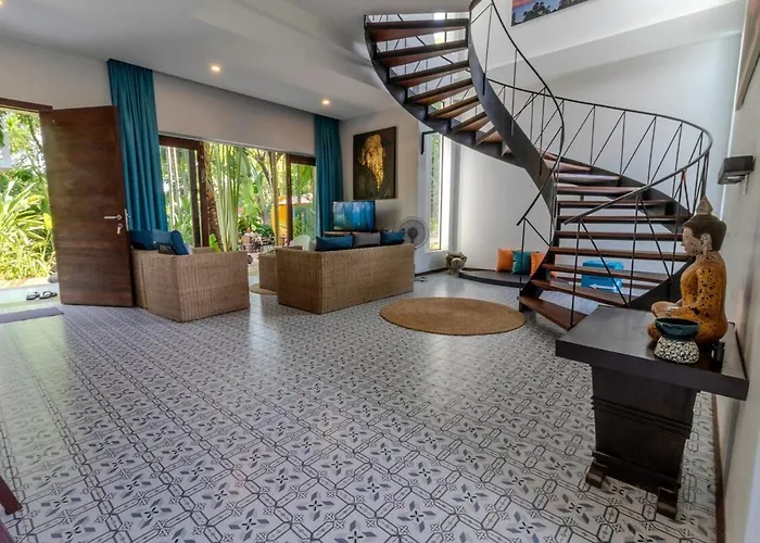 Tropical 2Br Garden Pool Villa, Apple Music, Padel