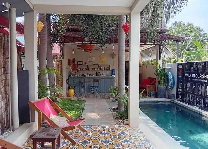 Luna House Container Flat, Private Swimming Pool