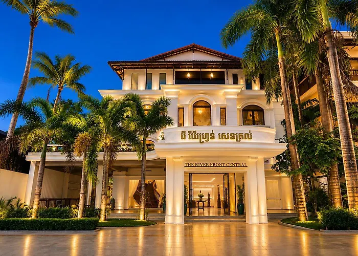 The Riverfront Central Hotel